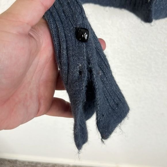 RUVE Cream Retro Ribbed Cropped Sweater - Picture 3 of 6